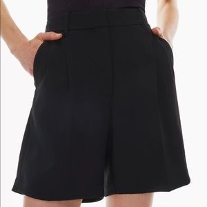 Aritzia Wilfred effortless shorts